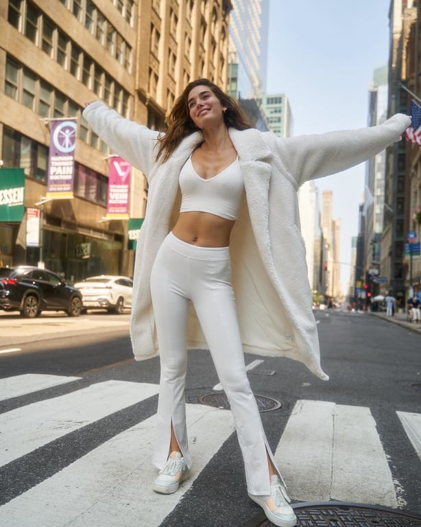 Alo Yoga outfit