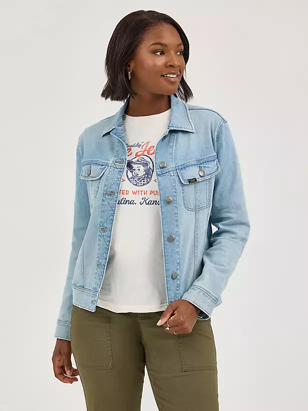 Lee outfit